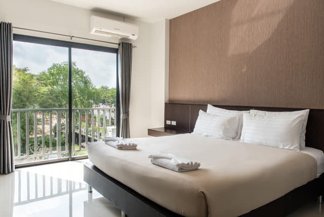 Superior - King Size Bed