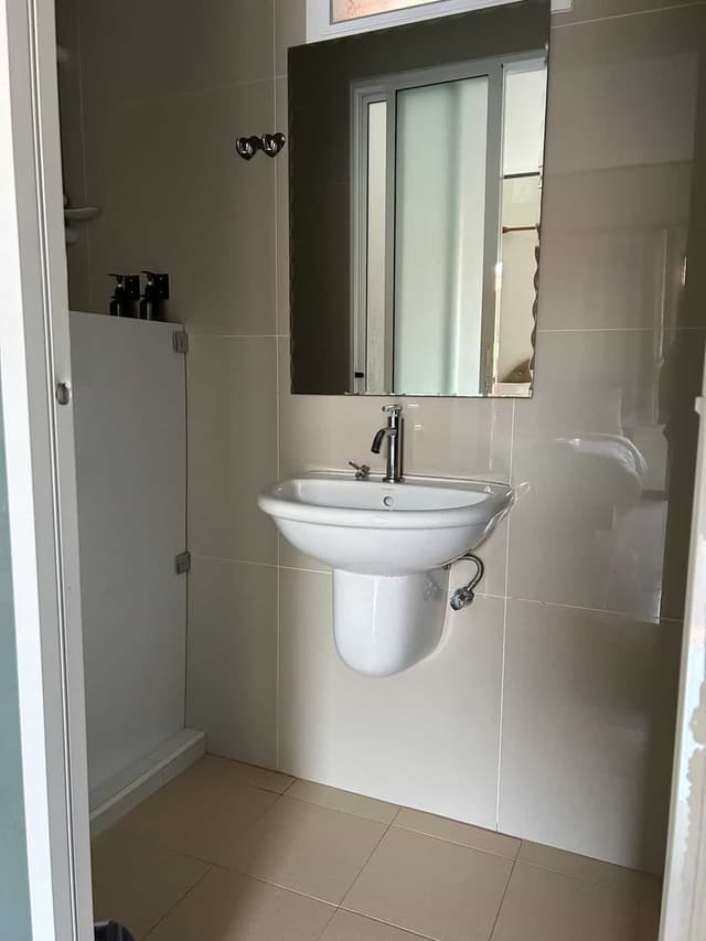 Standard Hollywood Twin Room