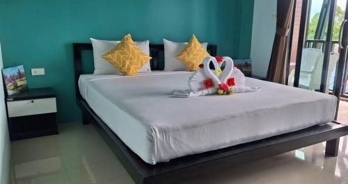 ดิ ไอรีน โฮเต็ล (The Aireen Hotel)0
