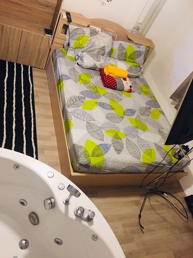 Honeymoon Suite, 1 Queen Bed, Jetted Tub