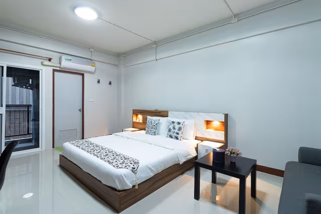 Deluxe Room, 1 King Bed