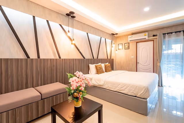 Suite, 1 King Bed with Sofa bed