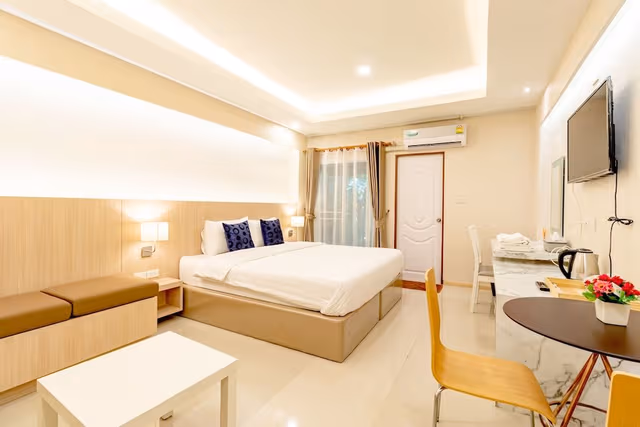 Suite, 1 King Bed with Sofa bed