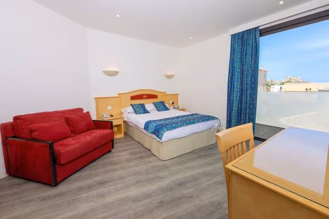 Standard Quadruple Room, Partial Sea View