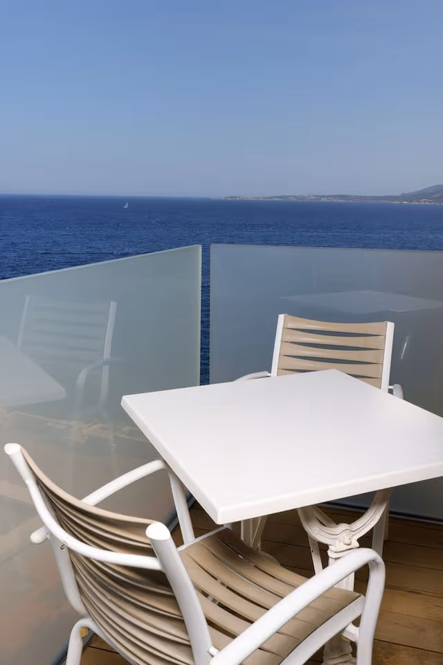 Standard Quadruple Room, Partial Sea View