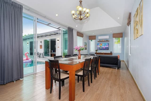 Four Bedrooms Pool Villa