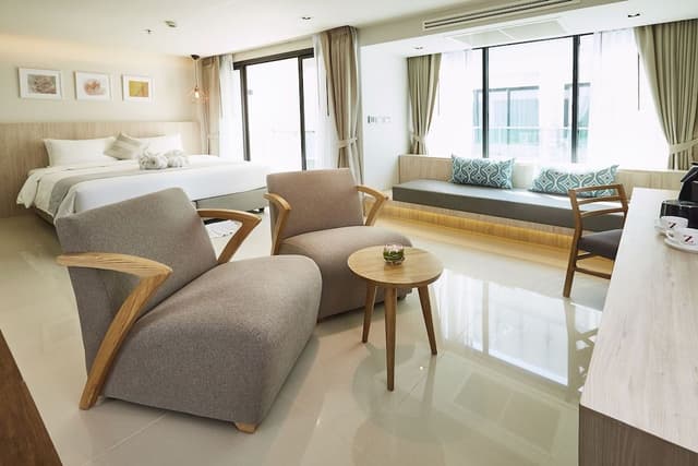 Grand Deluxe Jacuzzi