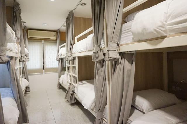 5 Beds Female Dormitory with Shared Bathroom