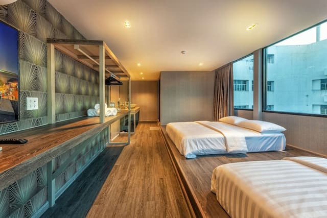 Family Room, Private Bathroom