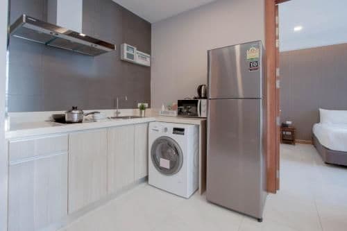 Deluxe King Suite