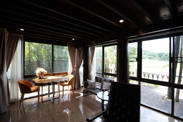 Deluxe Villa (Baan Lhong Khao 1)