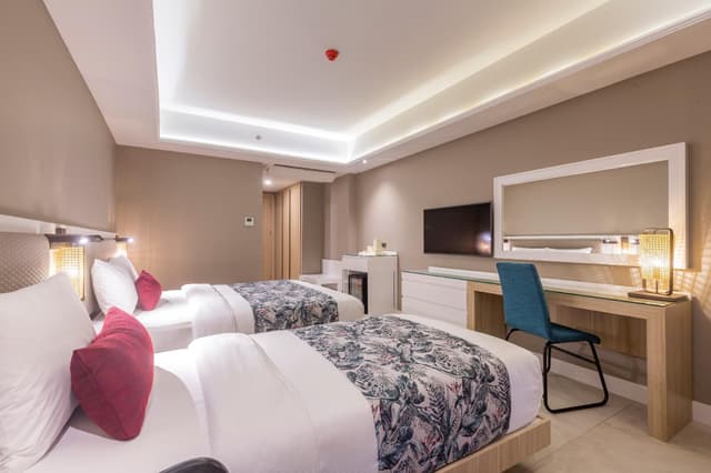 Deluxe Triple Room