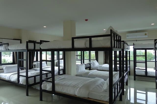 Room, Mixed Dorm
