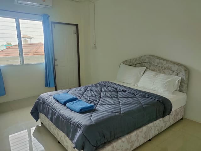 Double Bed with Shared Bathroom