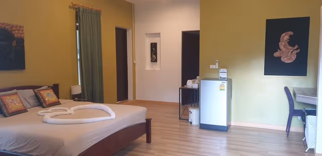 Deluxe Family Suite With Pool View