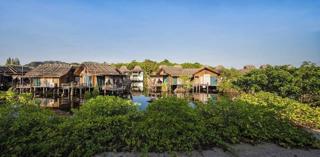 Jetted Tub Suite Water Villa - Free schedules shuttle to Aonang Beach, Railay Beach