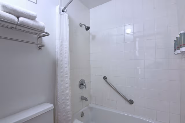 Standard Room, 2 Queen Beds, Non Smoking, Refrigerator & Microwave (Pet Friendly)