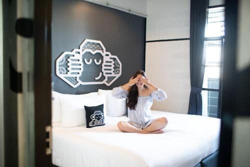 Standard room with a double bed