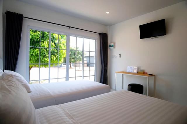 Standard Twin Room