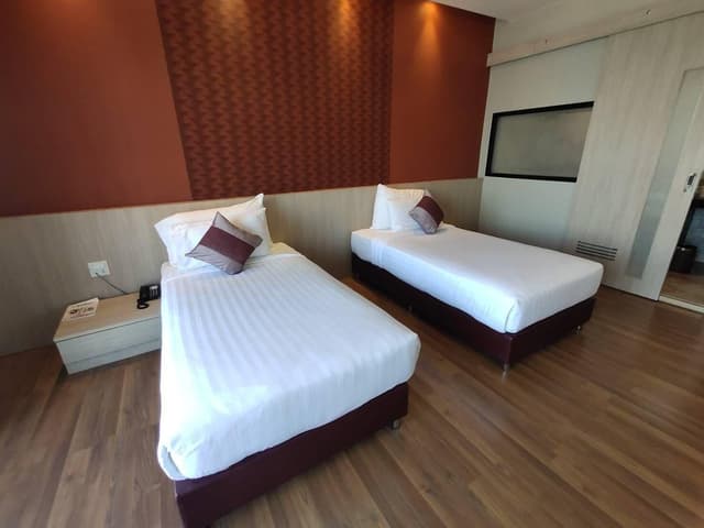 Deluxe Twin Room
