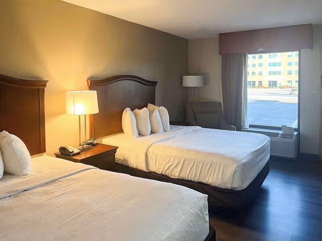 Deluxe Room, 2 Queen Beds, Non Smoking, Refrigerator & Microwave