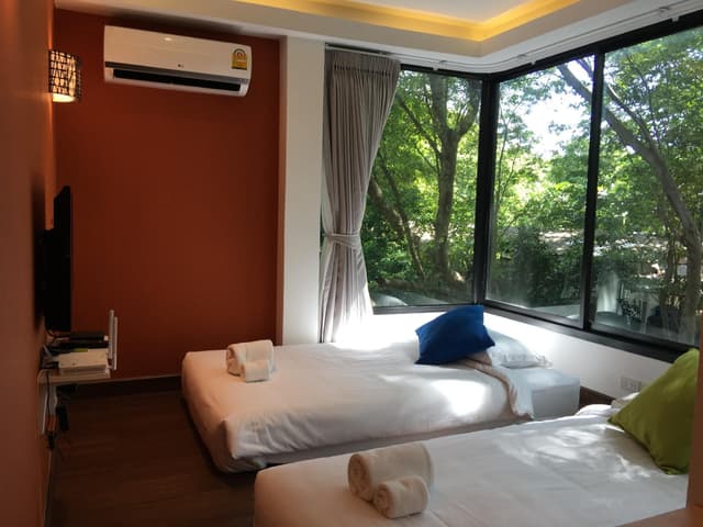Twin Room A - Non-Smoking