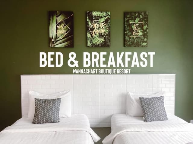Deluxe Twin Bed Room