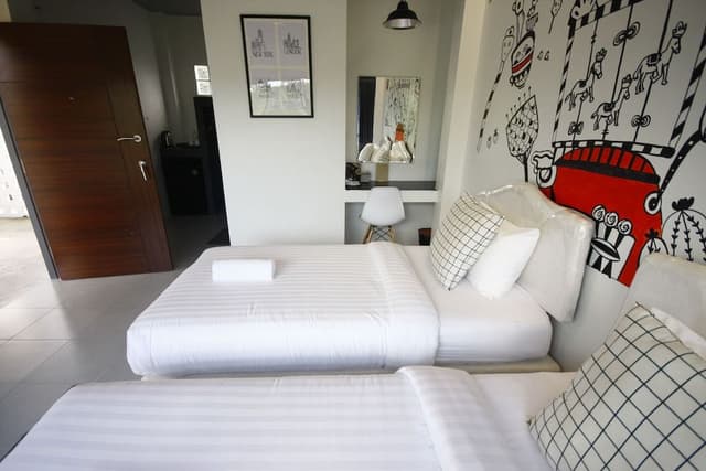 Standard Twin Room