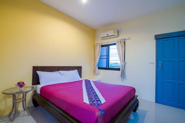 Economy Double Room, 1 Queen Bed