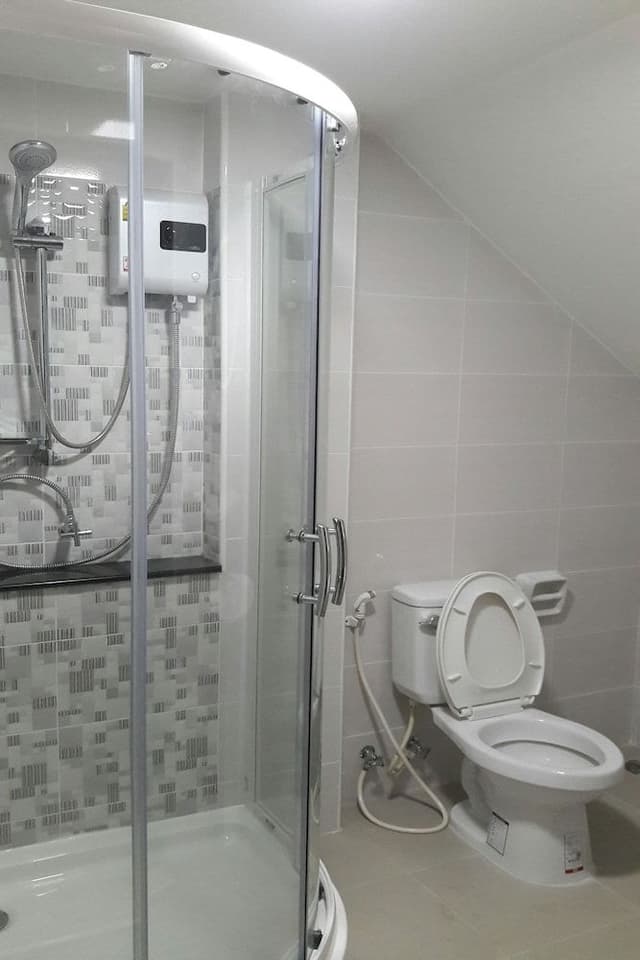 Twin Room with Shared Bathroom