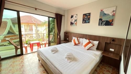 มาย เฟรนด์ส เฮ้าส์ คะรอน (My Friend's House Karon)0