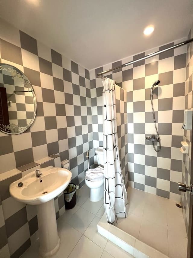 Twin Room, 2 Twin Beds, Balcony, Pool View