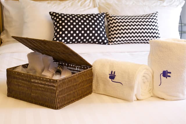Twin Bed