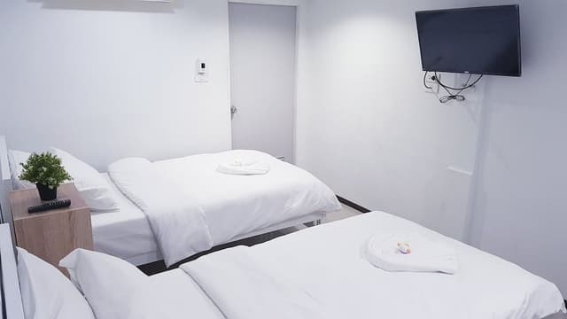 Standard Twin Room