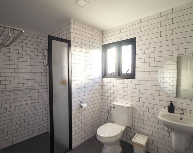 Basic Twin Room, 2 Twin Beds, City View