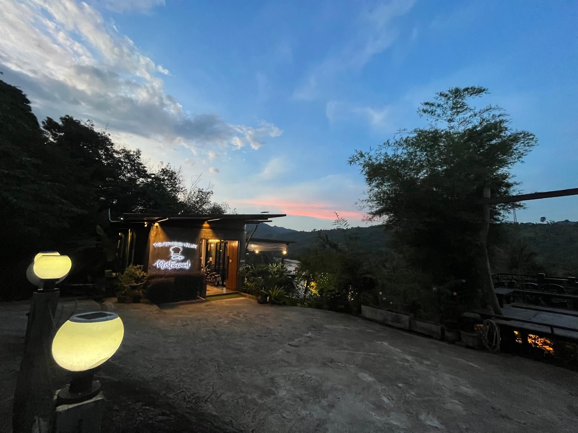เดอะ คีรีวง แวลเลย์ วิลลา แอนด์ เรสเทอรองต์ (The Kiriwong Valley Villas & Restaurant)4