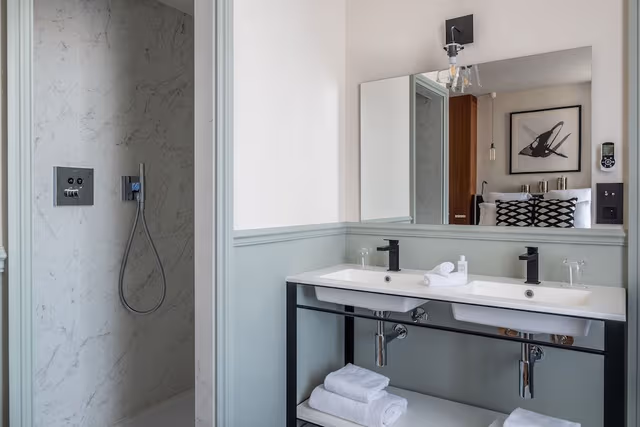 Standard Double Room (Elegance)