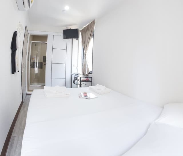 Economy Double Room, 1 Queen Bed, Ensuite