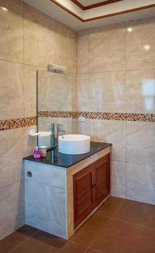 2-Bedroom Large Apartment