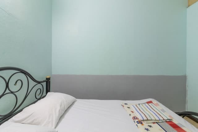 Double Room (Air-cond)