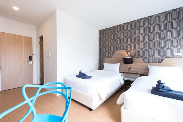 Studio Twin Bed - 2 Single Beds