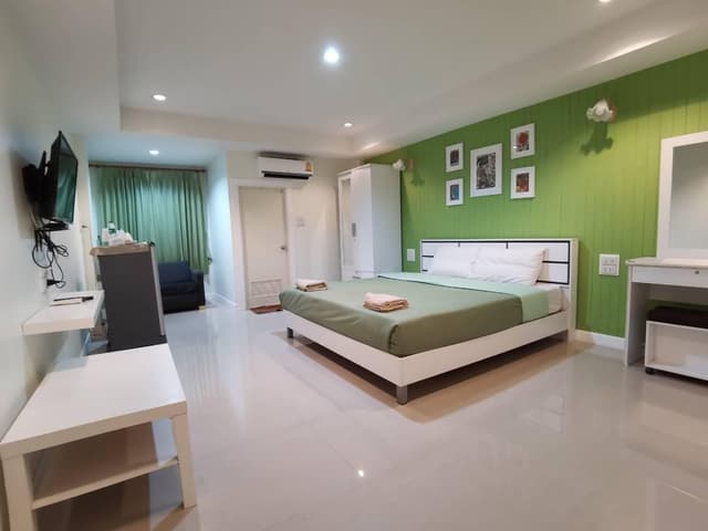 Double Bed