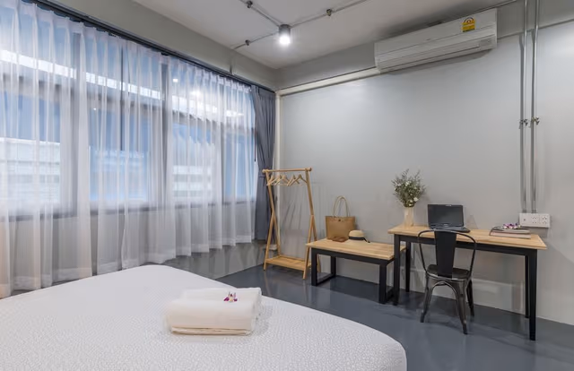 2 Bedrooms Apartment