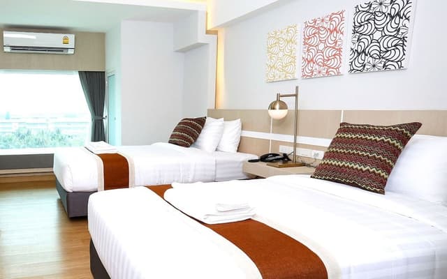 Deluxe Twin Room