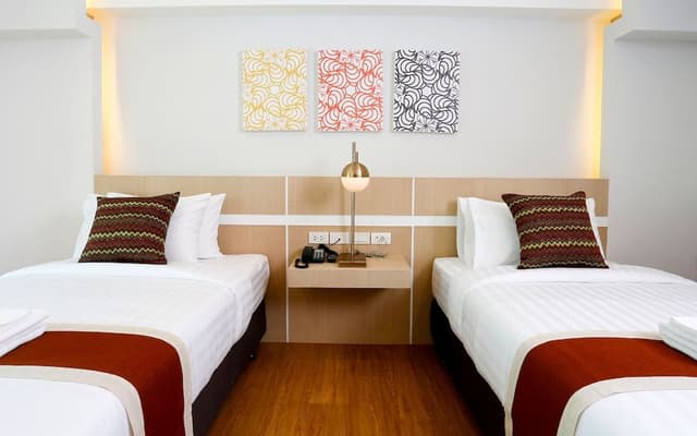 Deluxe Twin Room