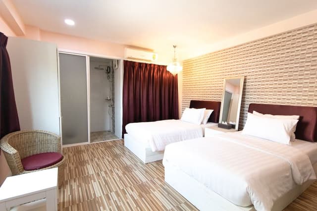 Deluxe Twin Room