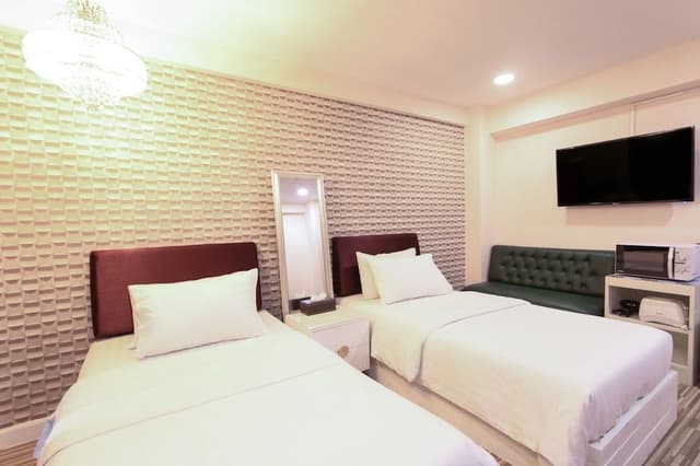 Deluxe Twin Room