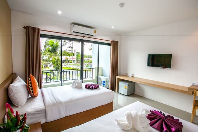 Standard Twin Room