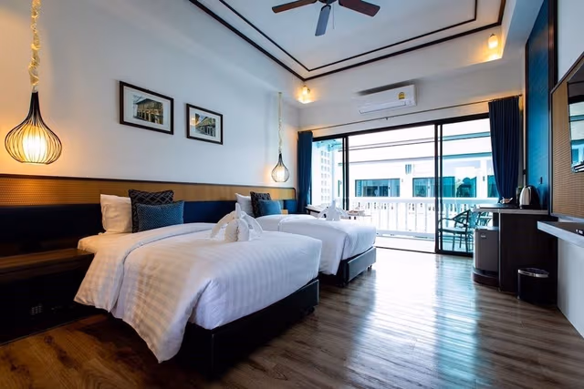2 bed blue room pool view
