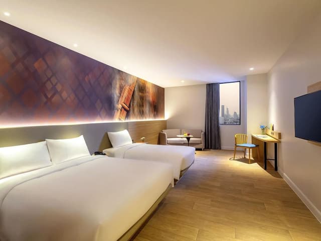 Triple Room, Multiple Beds